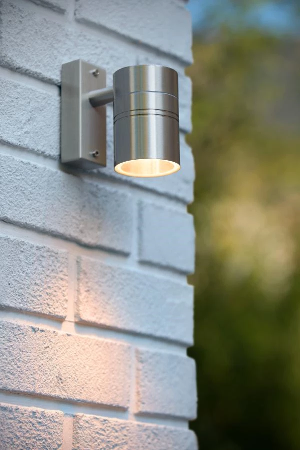 Lucide ARNE-LED - Wall spotlight / Wall light Indoor/Outdoor - Ø 6,3 cm - LED - GU10 - 1x5W 2700K - IP44 - Satin Chrome - atmosphere 1